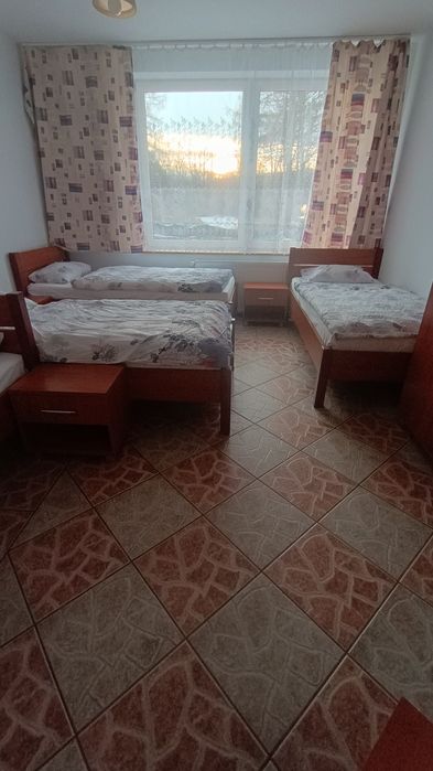 Noclegi pokoje blisko strefy, możliwość wyżywienia