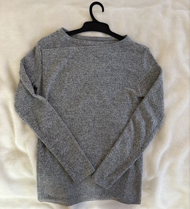 Sweterek narzutka szara