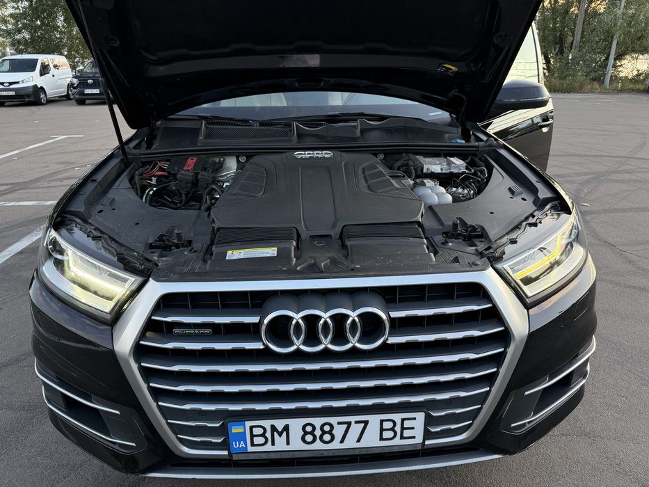 Ауді Q7 premium+, 2018 року