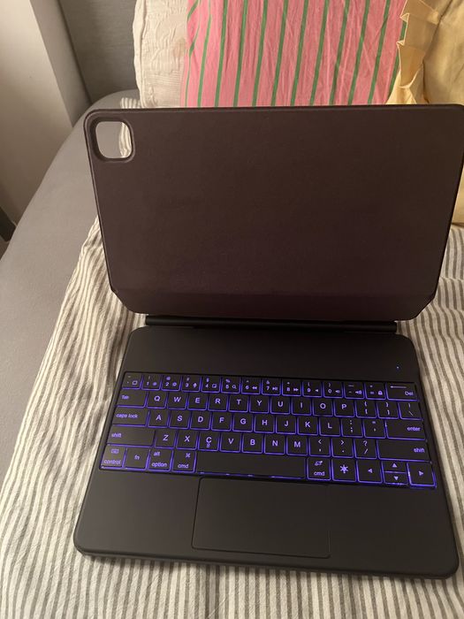 Etui z klawiaturą Tech Protect Smartcase Keyboard do iPad Pro 12.9/Air