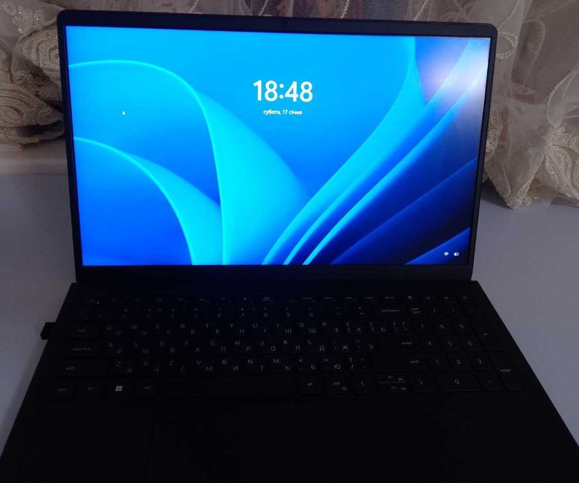 Ноутбук dell vostro