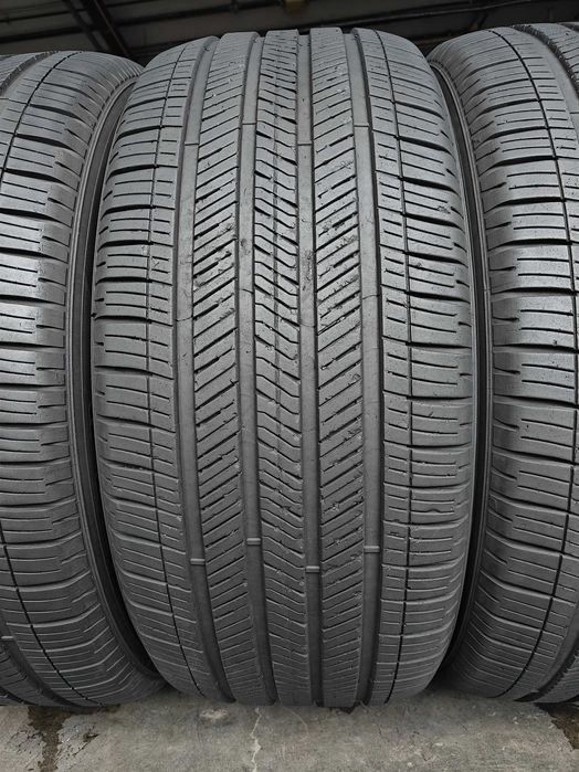 R22 285 45 шини літні GoodYear Eagle Touring на Range Rover з америки