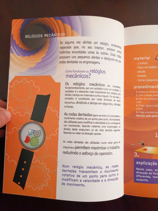 Livro didático  "Física do Dia a Dia", com DVD