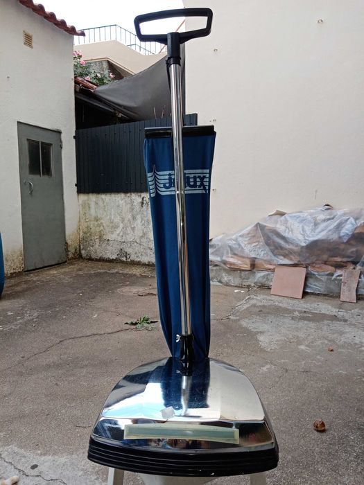 Enceradora praticamente nova