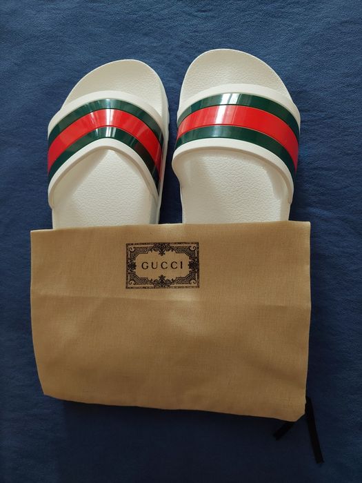 Chinelos de marca Gucci 43