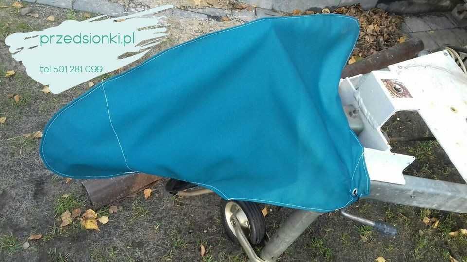 Nowy pokrowiec na dyszel/hak Niewiadów