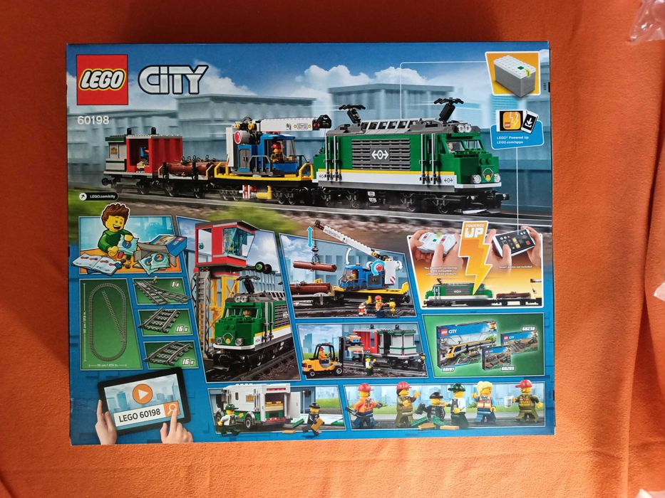 LEGO® 60198 City - Pociąg towarowy