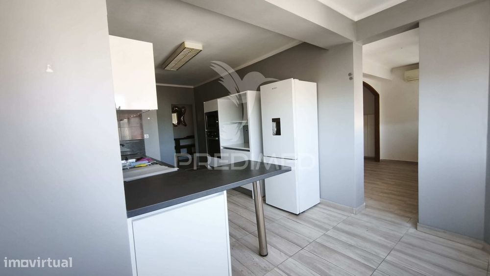 Apartamento T3 com garagem para Arrendamento, Alfornelos, Amadora