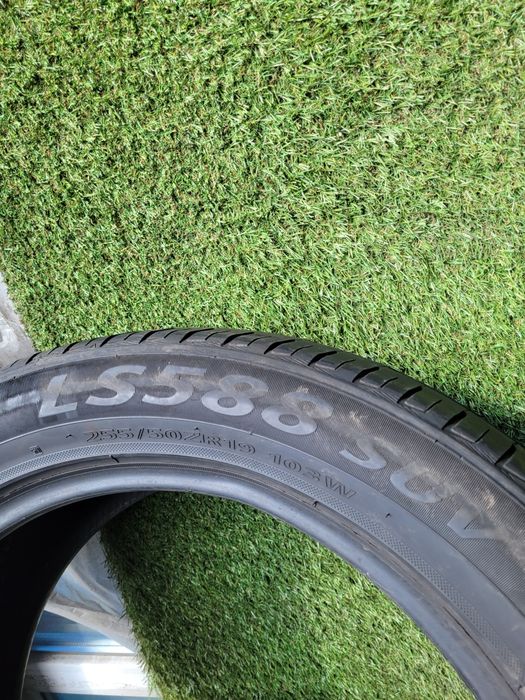 Landsail LS 588 SUV 255/50 R19