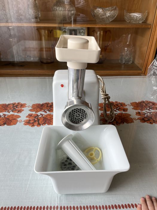 Maszynka do mielenia Predom Zelmer typ 86 – nowa, PRL, komplet