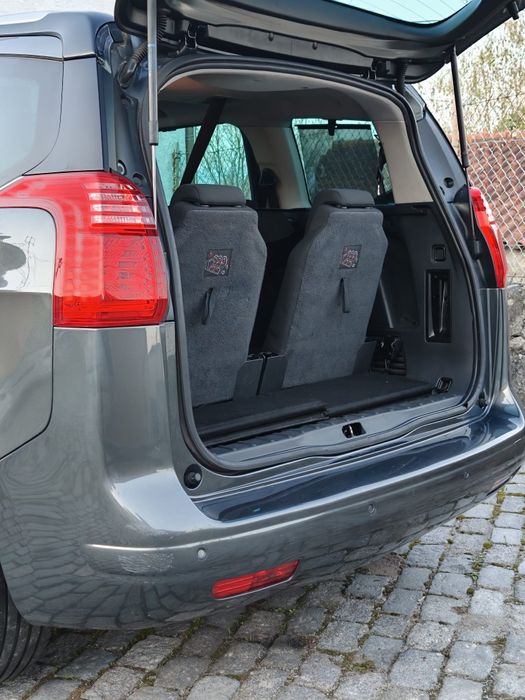 Peugeot 5008 (7 Lugares)