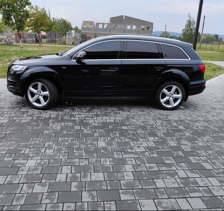 Audi Q7 3.0 tdi.