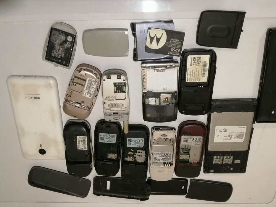 Лот    телефонов