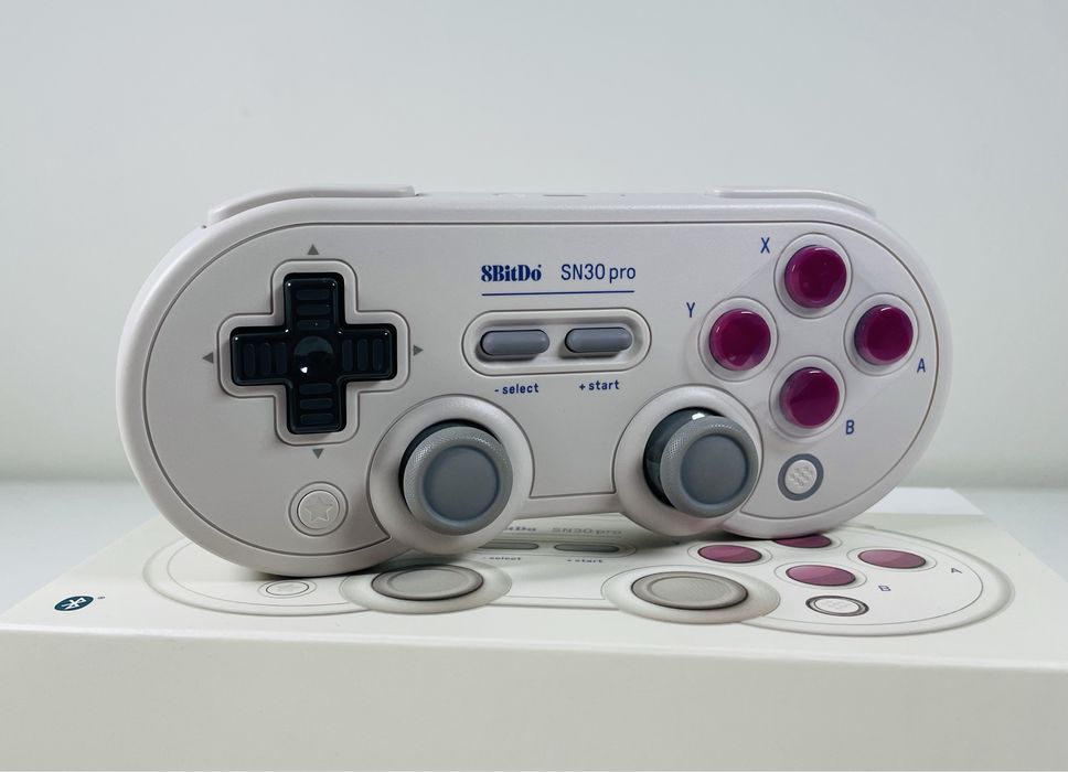 Kontroler 8Bitdo SN30 Pro Bluetooth GamePad