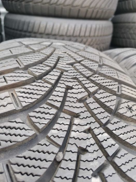 zima Goodyear 205/55/16 z 7.4mm 2019r 2szt