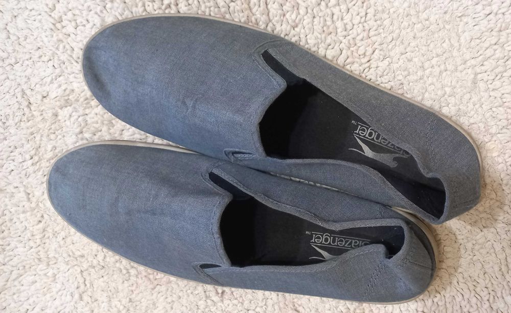 Продам чоловічі макасини.