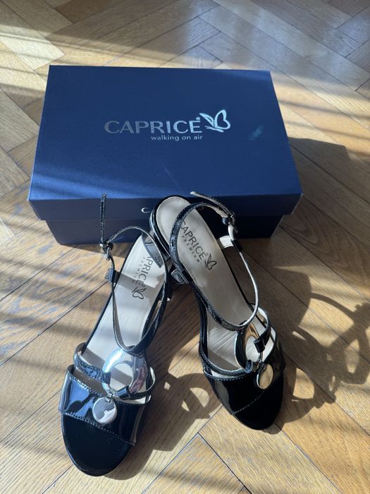 Босоніжки Caprice 39