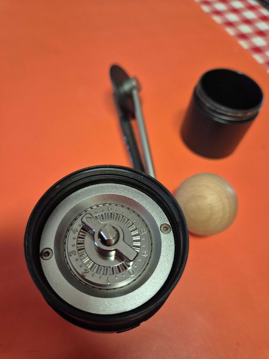 Moedor manual Kingrinder P2 como novo