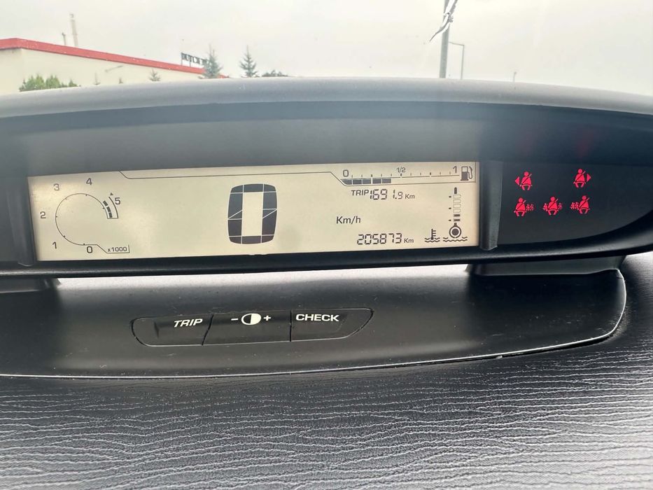 Citroen C4 1.6 90 KM