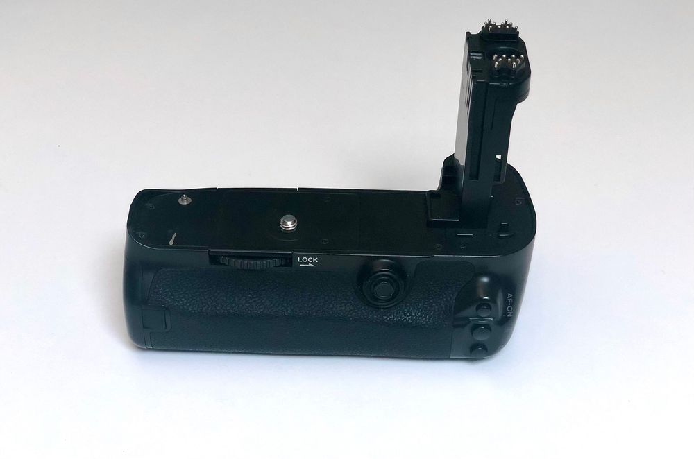 Grip Meike p/ Canon 5D mk3 como novo