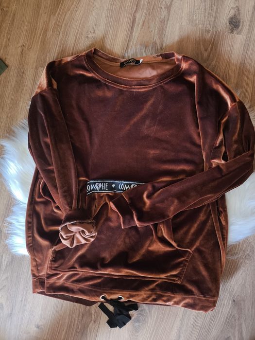 Damska welurowa bluza