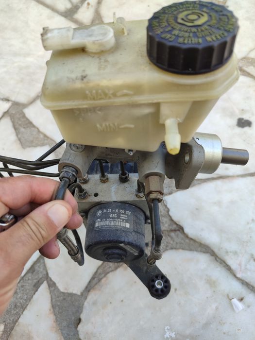 Bomba ABS bmw 320d e46