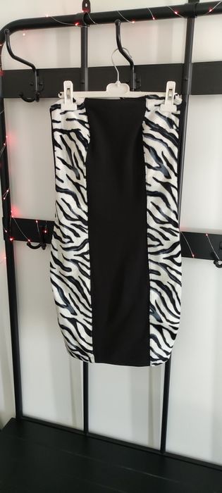 Vestido com padrão zebra