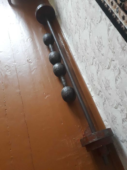 Продається штанга та гантелі