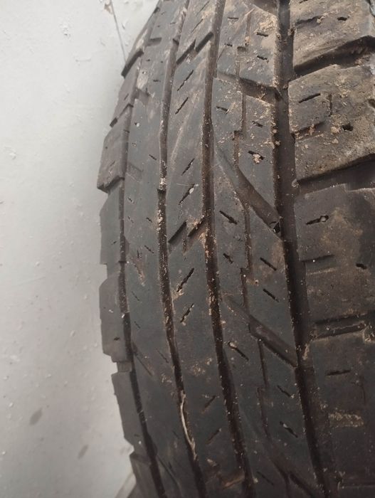 Зима болотна резина YOKOHAMA GEOLANDER AT 215/85/16 AT шини BF Gudr