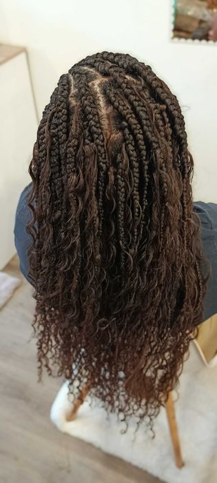 Colocação de tranças e mega hair