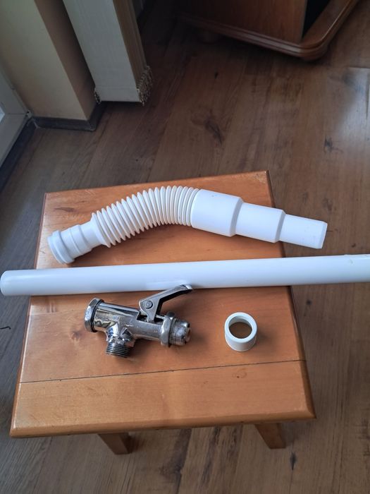 Automat spłukujący do wc.