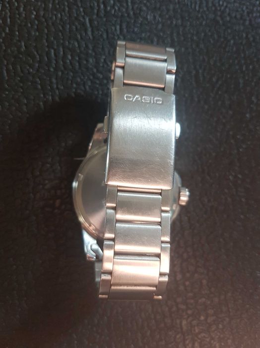 Продам часы Casio MTP-1291D-7AVEF