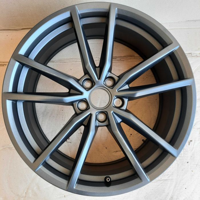 1 szt. Pretoria 5x112 8Jx19 H2 ET44 VW Passat B8 T-Roc 3G0  601015  BH