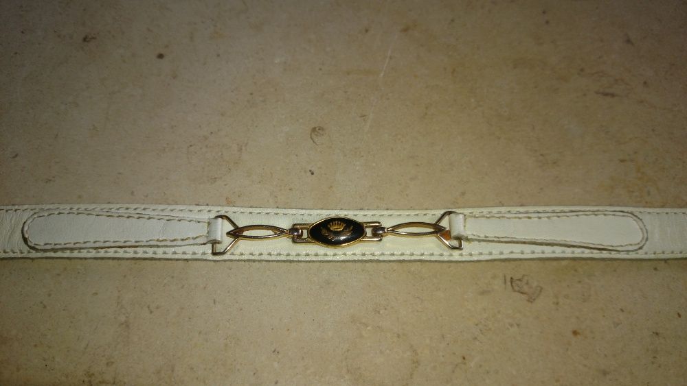 Vendo cintos brancos de senhora / menina - pele genuína