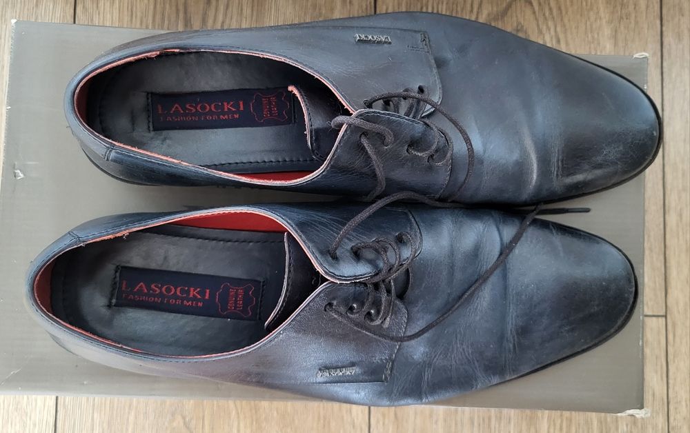 Skórzane pantofle Lasocki 41