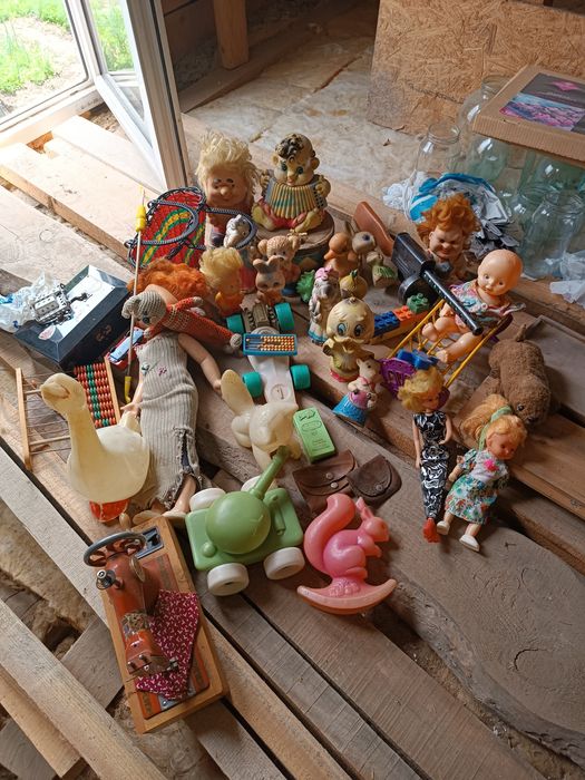 Продаю детские игрушки времени СССР