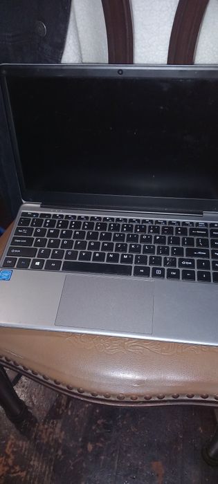 Laptop, Chuwi, nearly new64729425738114122
