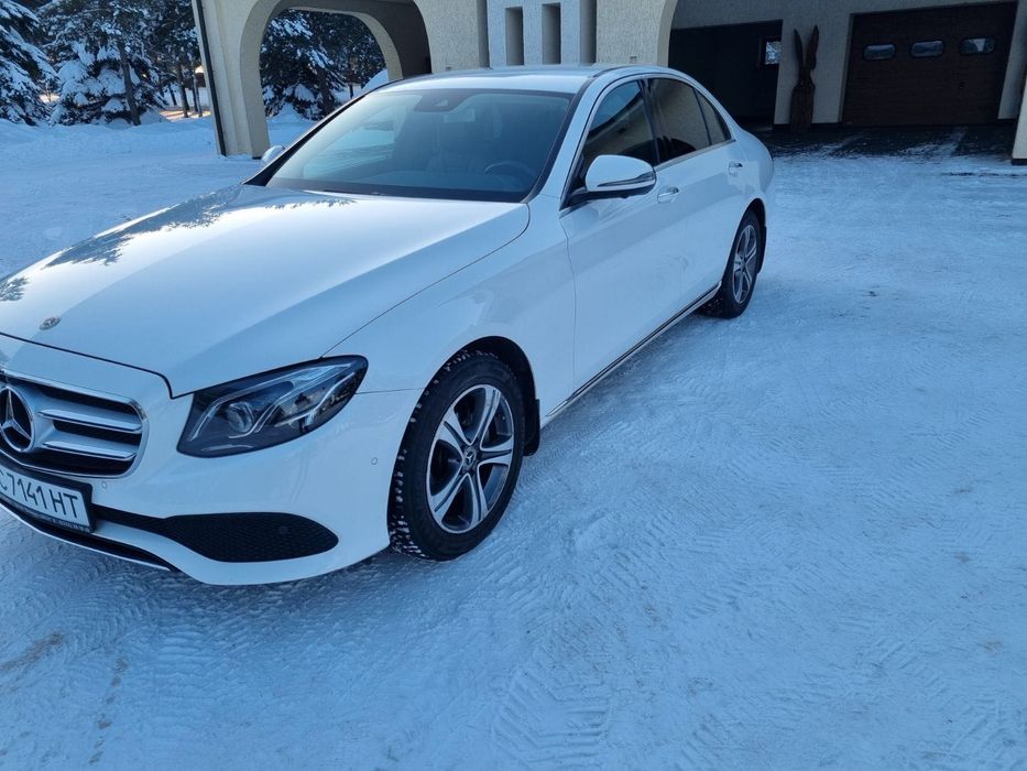 Mercedes Benz 2017 рік