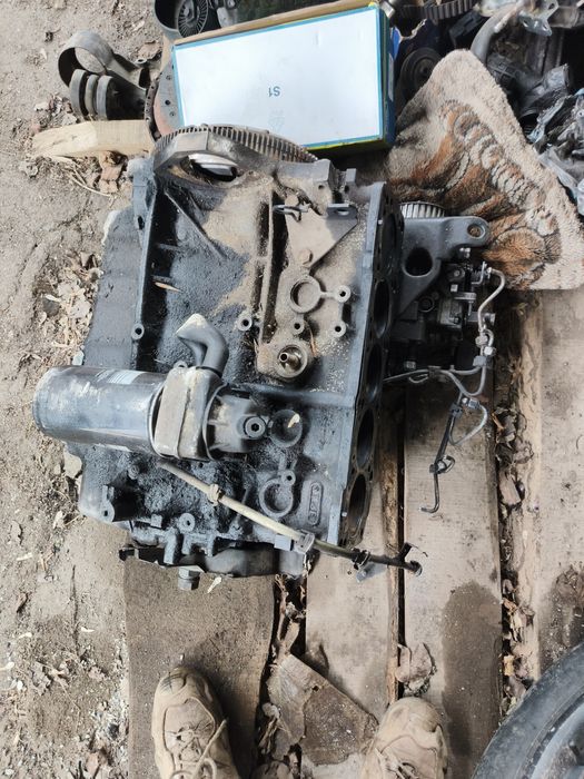 Двигун Т4 2.4 дизель в розборі.