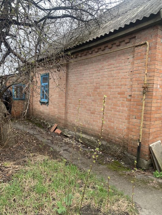 Продам будинок поряд з містом !