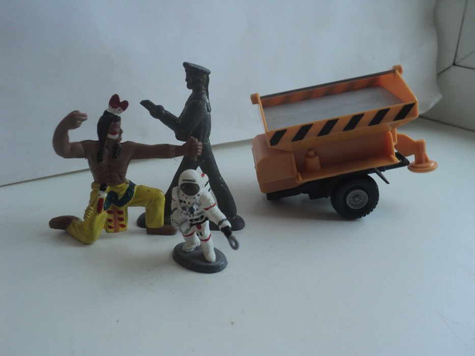 машинки солдатики