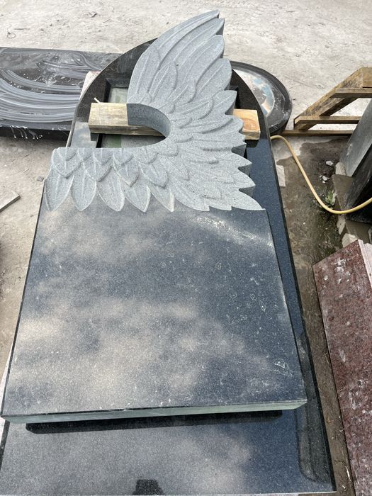 Памятники, бруківка, декоративне оздоблення, інтерʼєр, Гранітна плитка