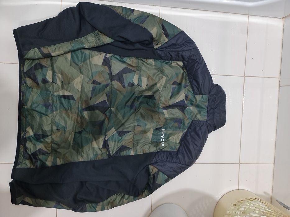 Куртка камуфляж Spyder в розмірі L