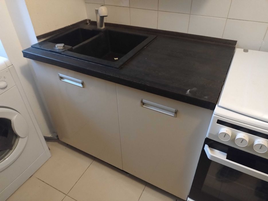 REZERWACJA Komplet szafek kuchennych do małej kuchni (fronty beżowe)