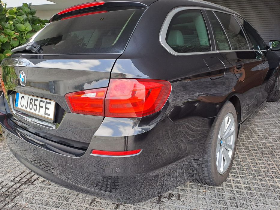 BMW 520d Preta como nova