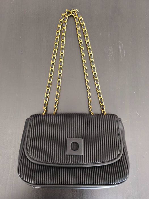 Mala preta com alça nova