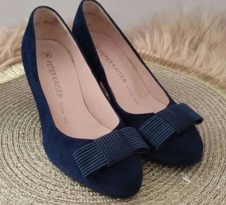 Eleganckie granatowe czółenka skóra zamsz