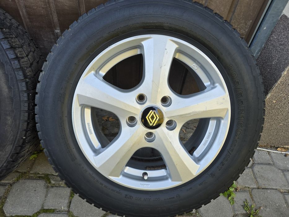 Felgi z oponami 205/65R16C Renault Trafic II 5x118 Opel Vivaro Nissan Primastar