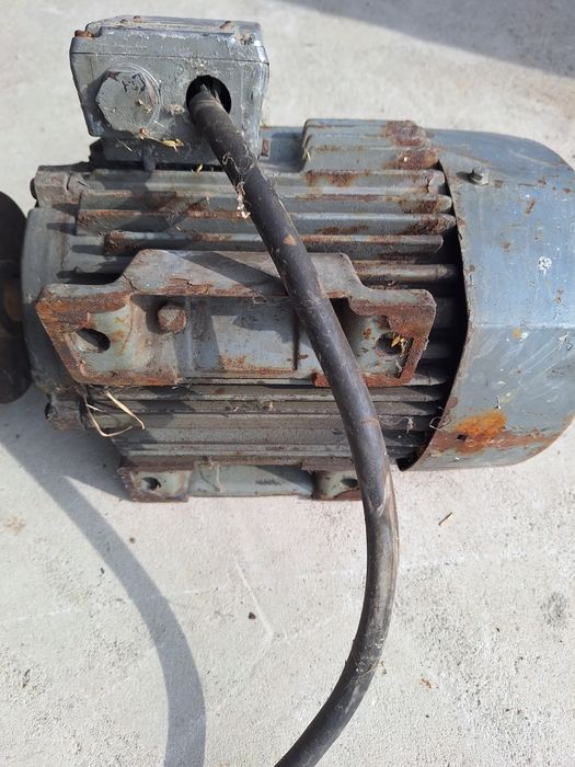 Silnik 2,2 kw  1420obr