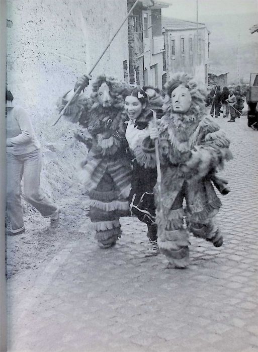 Festividades Cíclicas em Portugal – Ernesto Veiga de Oliveira – 1984.